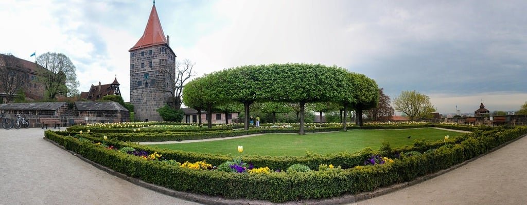 🌳 성곽 정원 (부르크가르텐)